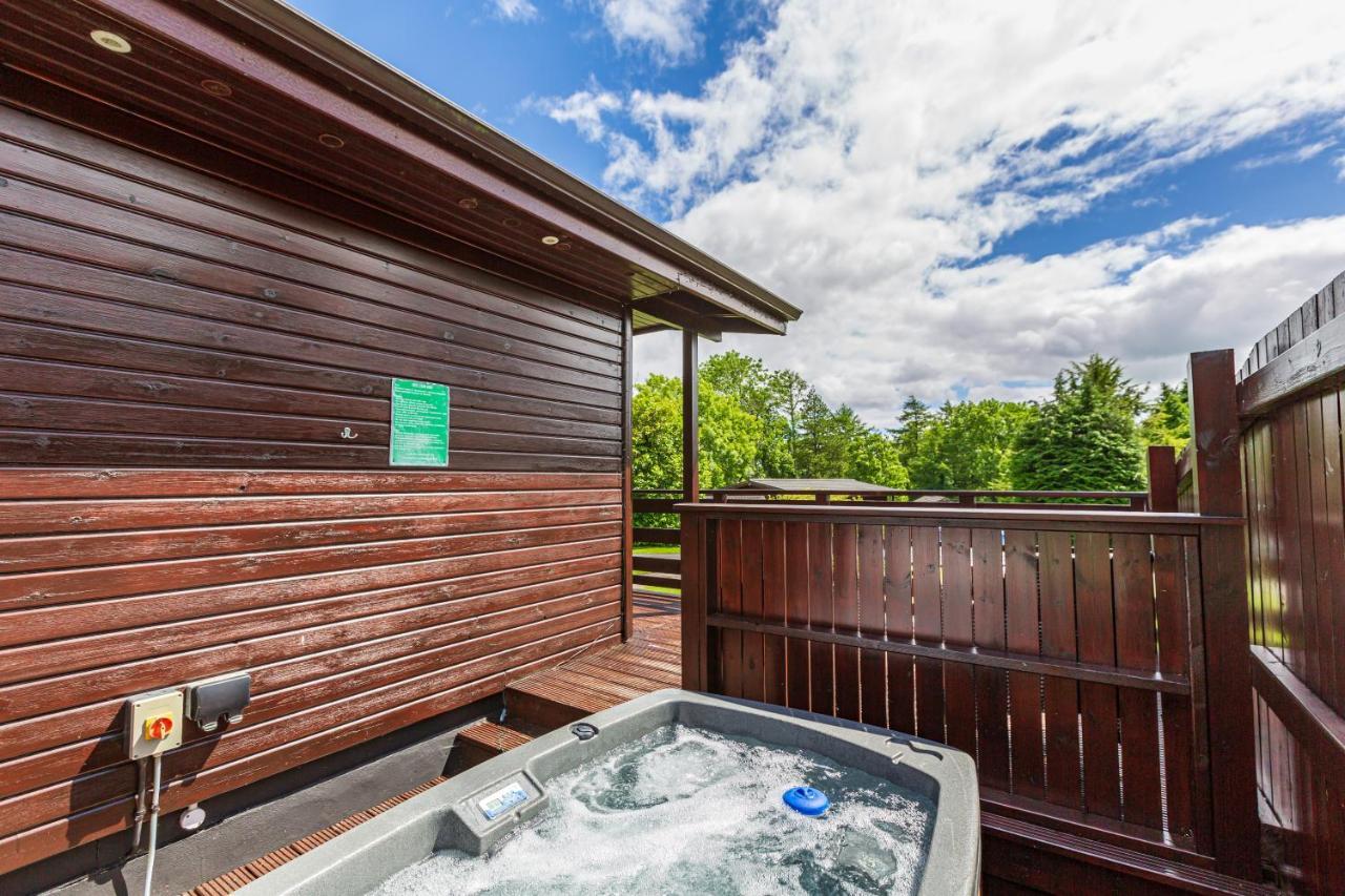 Bluebell Lodge 9 With Hot Tub Newton Stewart Exterior foto
