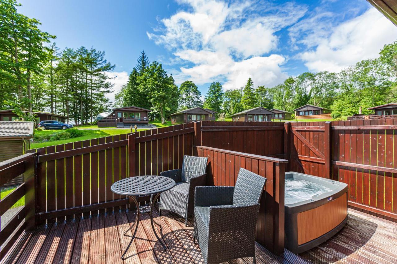Bluebell Lodge 9 With Hot Tub Newton Stewart Exterior foto